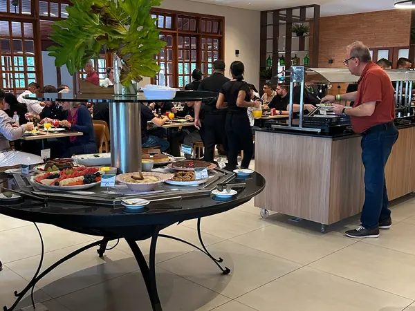 Buffet do restaurante do hotel